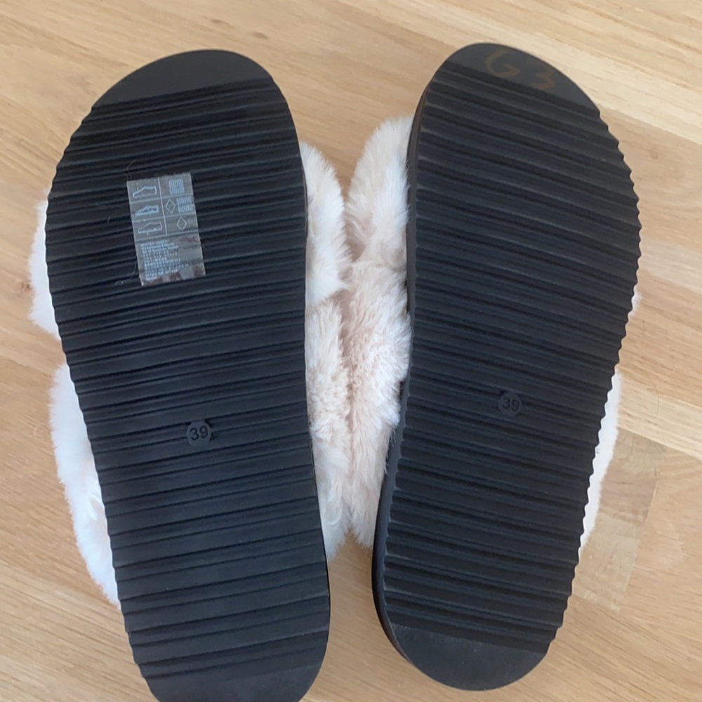 H&M Faux fur slippers - Picture 2 of 5